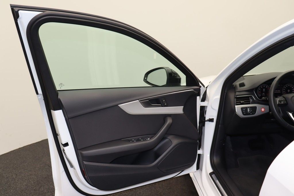 Audi A4 Avant 40 TFSI - Samsaru's Car Outlet