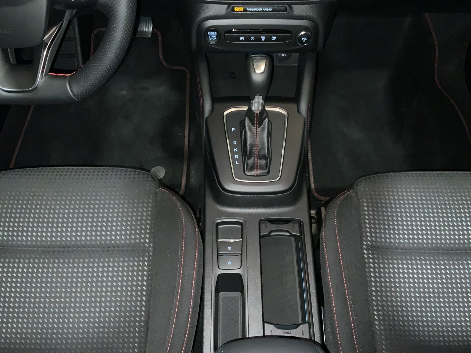 Ford Focus ST-Line X Turnier Aut.*AHK*ACC*HUD*KAM*NAV