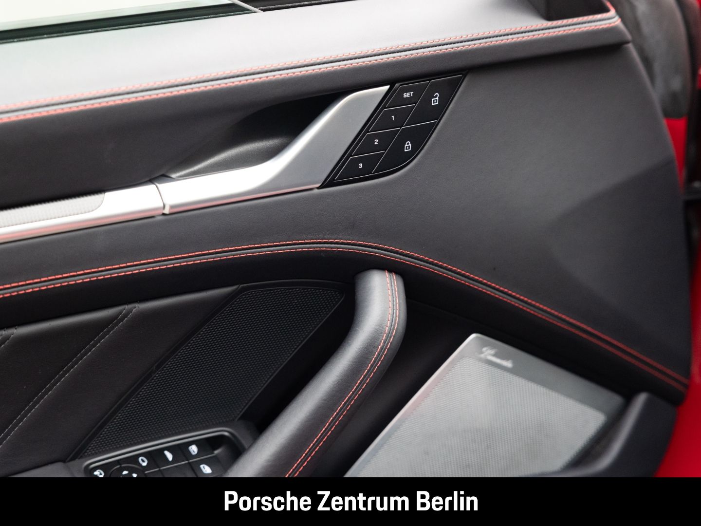 Porsche 992 911 Turbo S Cabriolet Burmester LED-Matrix