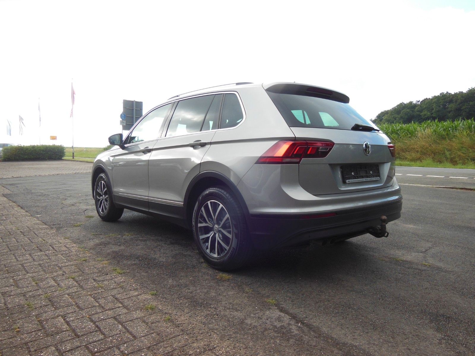 Volkswagen Tiguan Comfortline 1.5 TSI - Samsaru's Car Outlet
