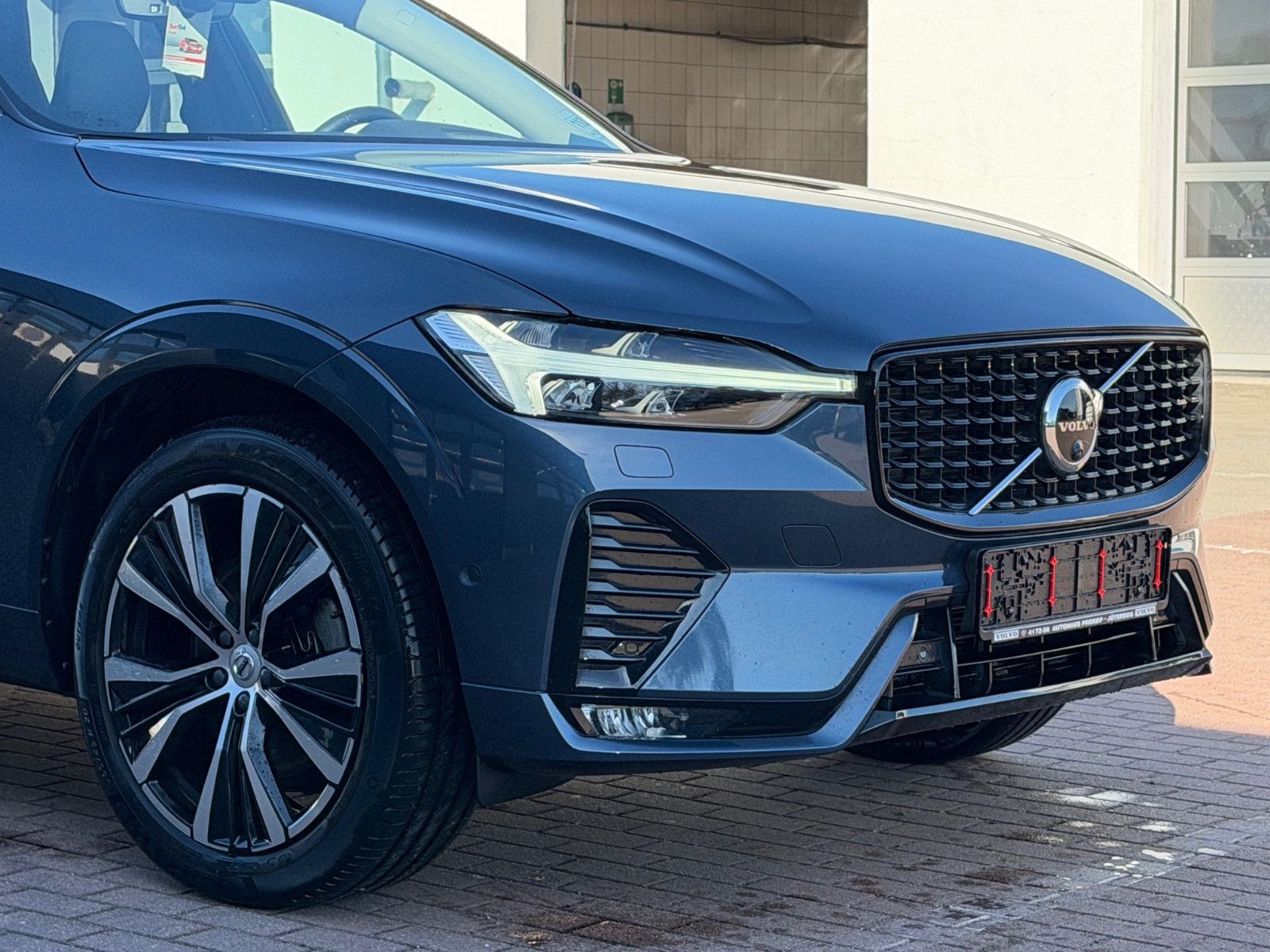 Volvo XC60 B5 D Ultimate Dark AWD*STHZG*PANO*360°*ACC