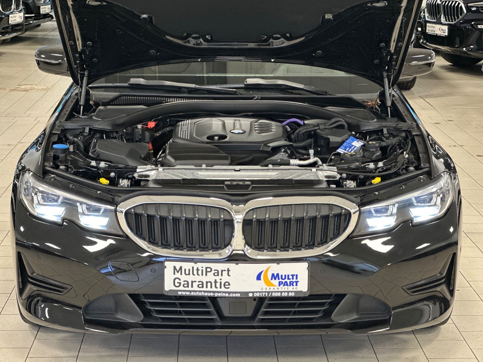 BMW 320d LivCP+ - Samsaru's Car Outlet