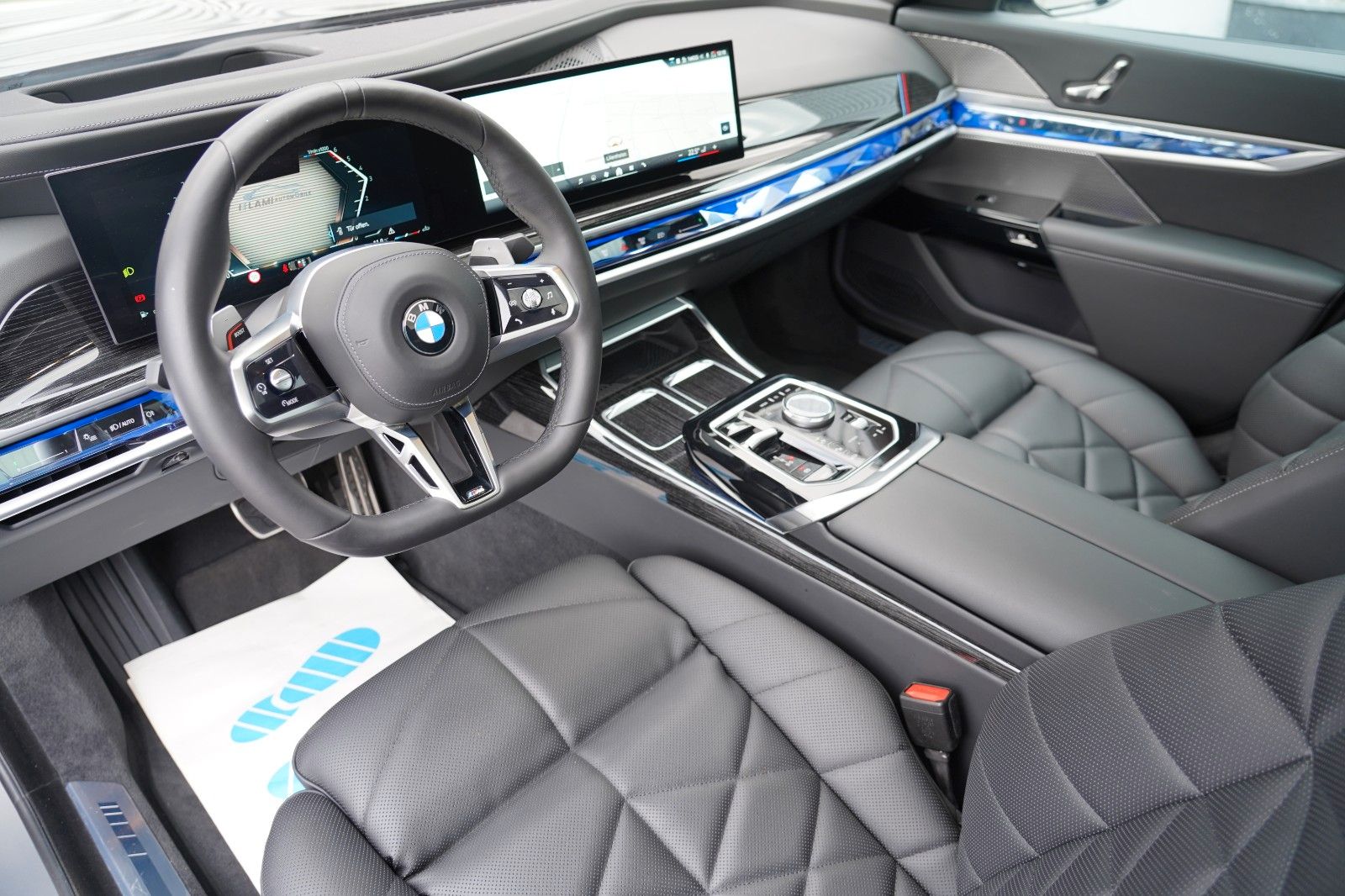BMW 740d xDrive M Sport SKYLOUNGE LUFT HUD SOFT 360
