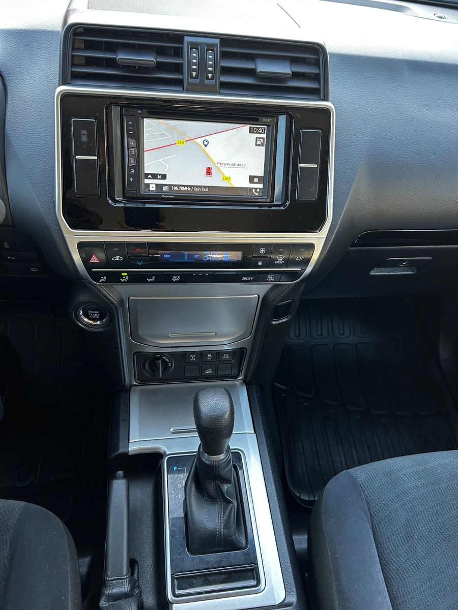 Toyota Land Cruiser 2.8 D-4D Comfort Automatik LED Navi