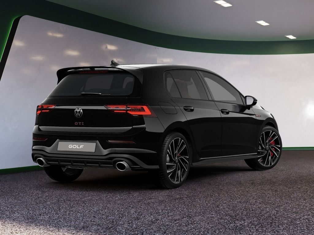 Volkswagen Golf VIII GTI Clubsport DSG - Samsaru's Car Outlet