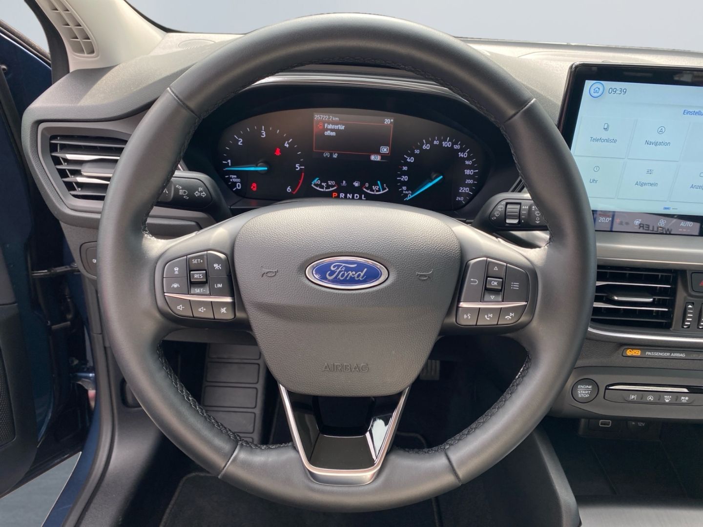 Ford Focus Turnier 1.5 EcoBlue TITANIUM *Matrix*AHK*