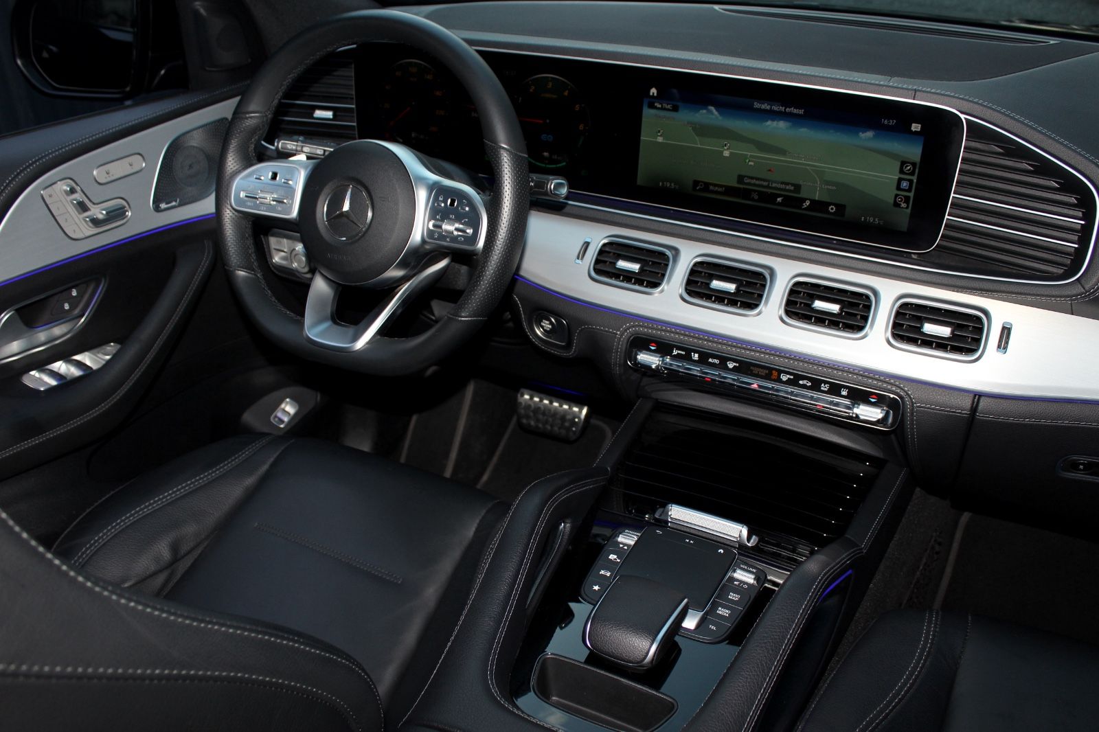 Mercedes-Benz GLE 350 de 4MATIC AMG-STYLING PANO AHK 21 ZOLL