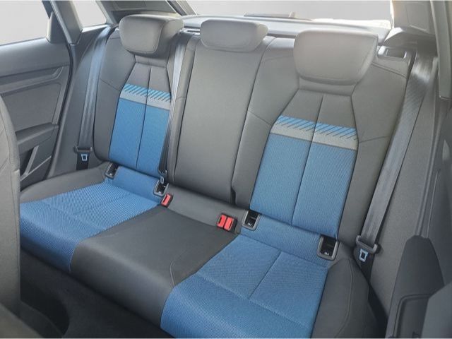 Audi A3 Sportback 35 TFSI Alu LEDScheinw. NaviPlus Si