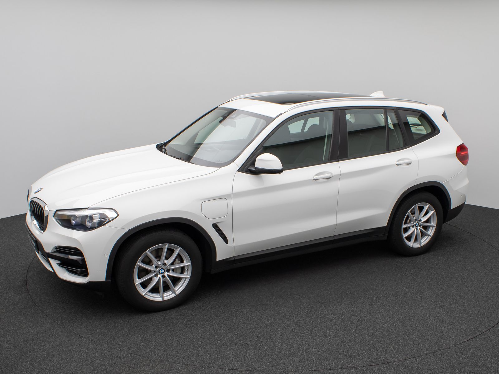 BMW X3 xD30e Panorama Kamera DAB HiFi WLAN Stop&Go