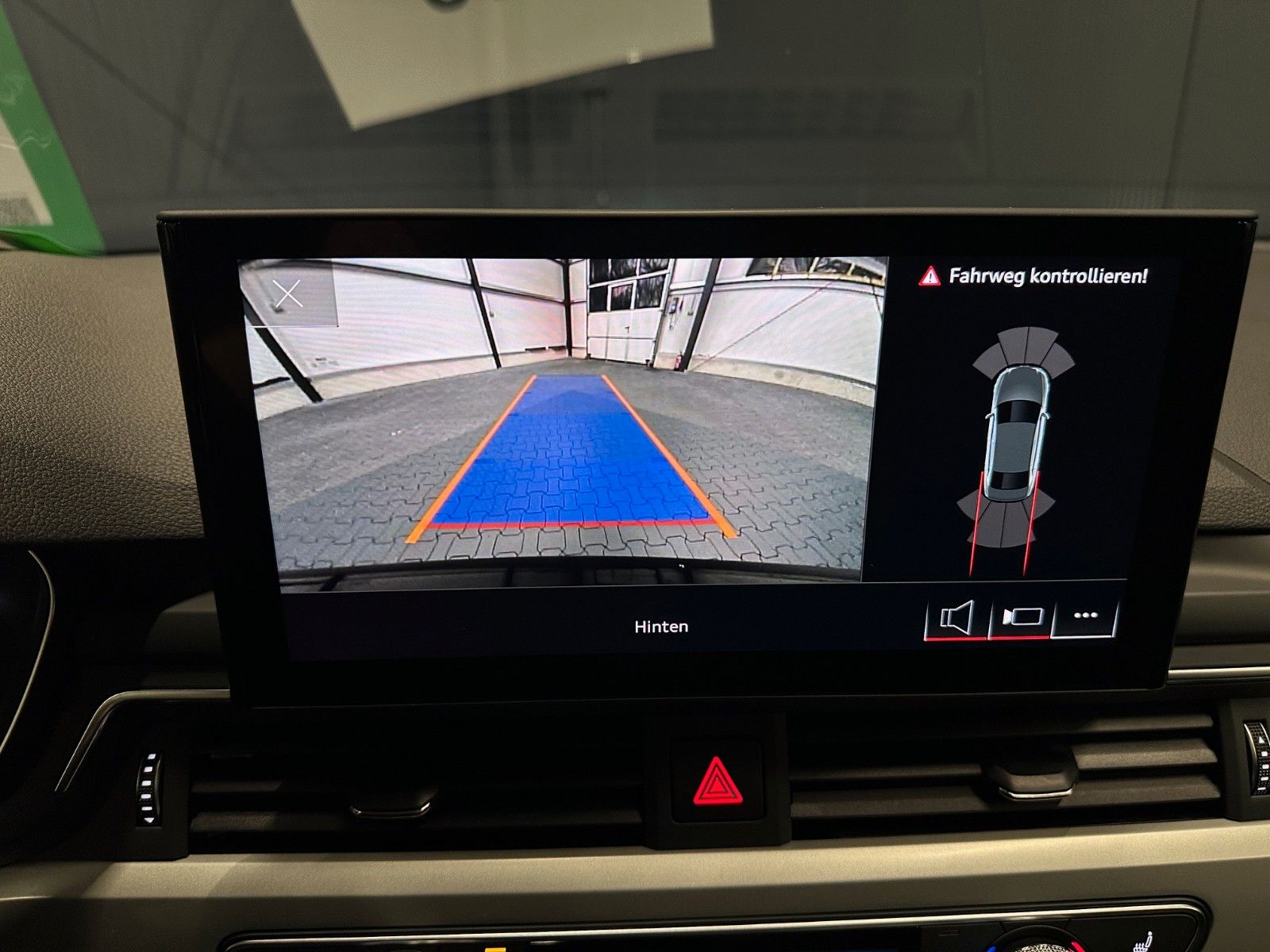 Audi A4 Lim. 40 TDI advanced - Samsaru's Car Outlet