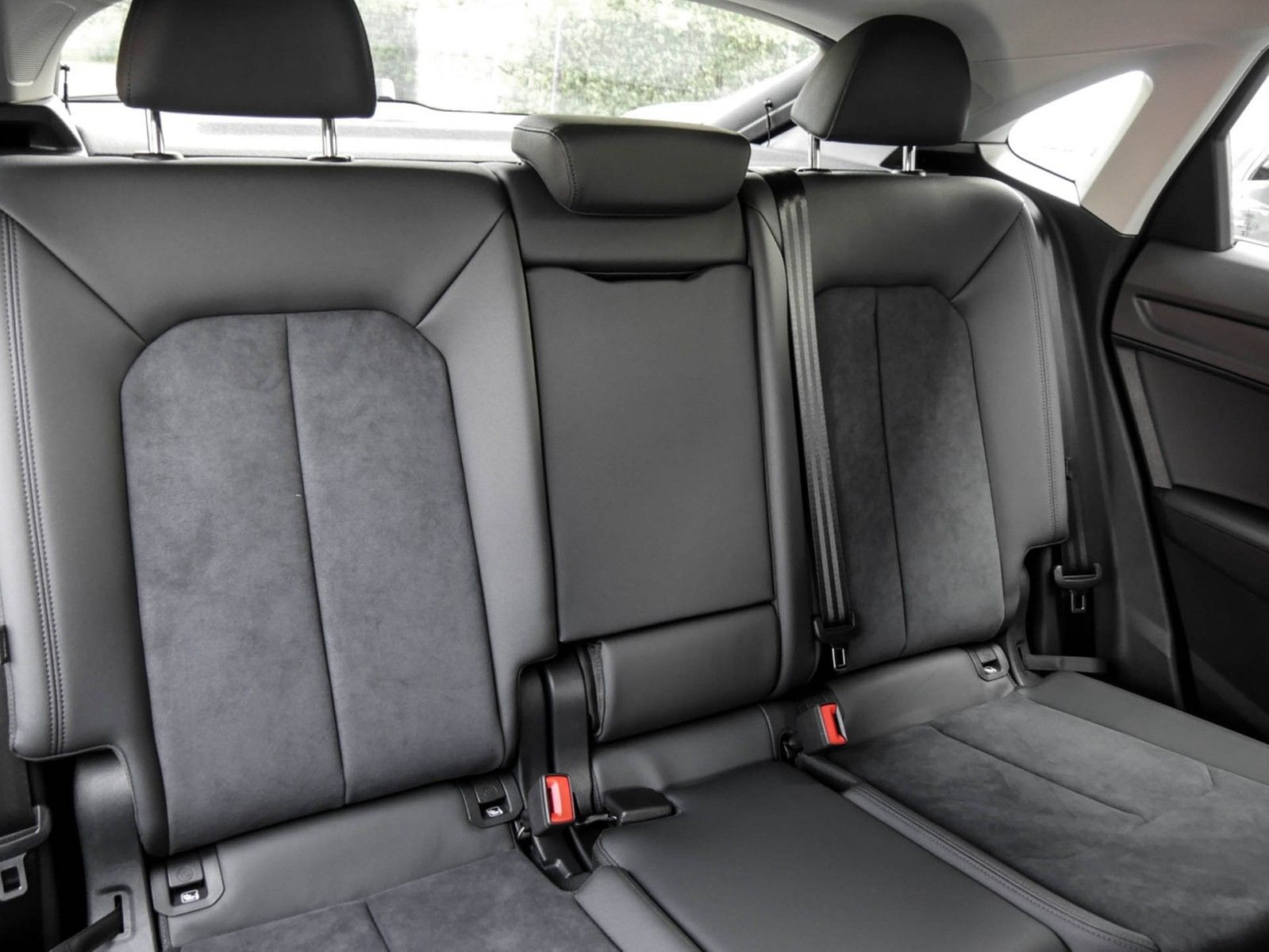 Audi Q3 Sportback 40 quattro S LINE - Samsaru's Car Outlet
