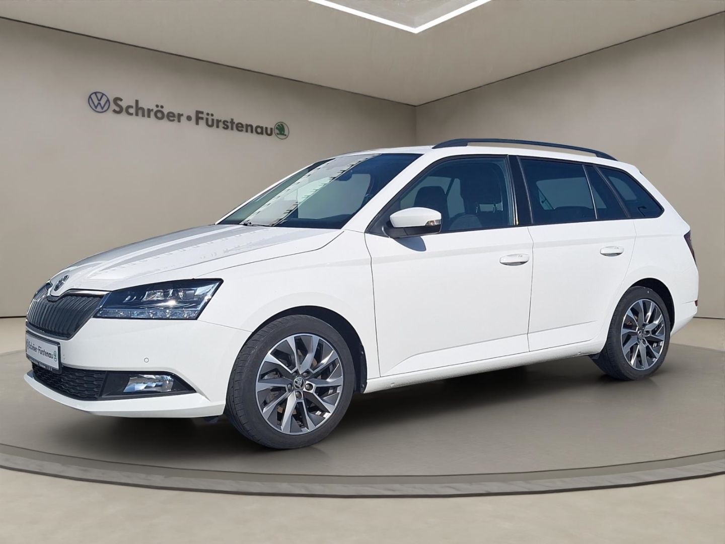 Skoda Fabia Combi 1.0 TSI DSG - Samsaru's Car Outlet