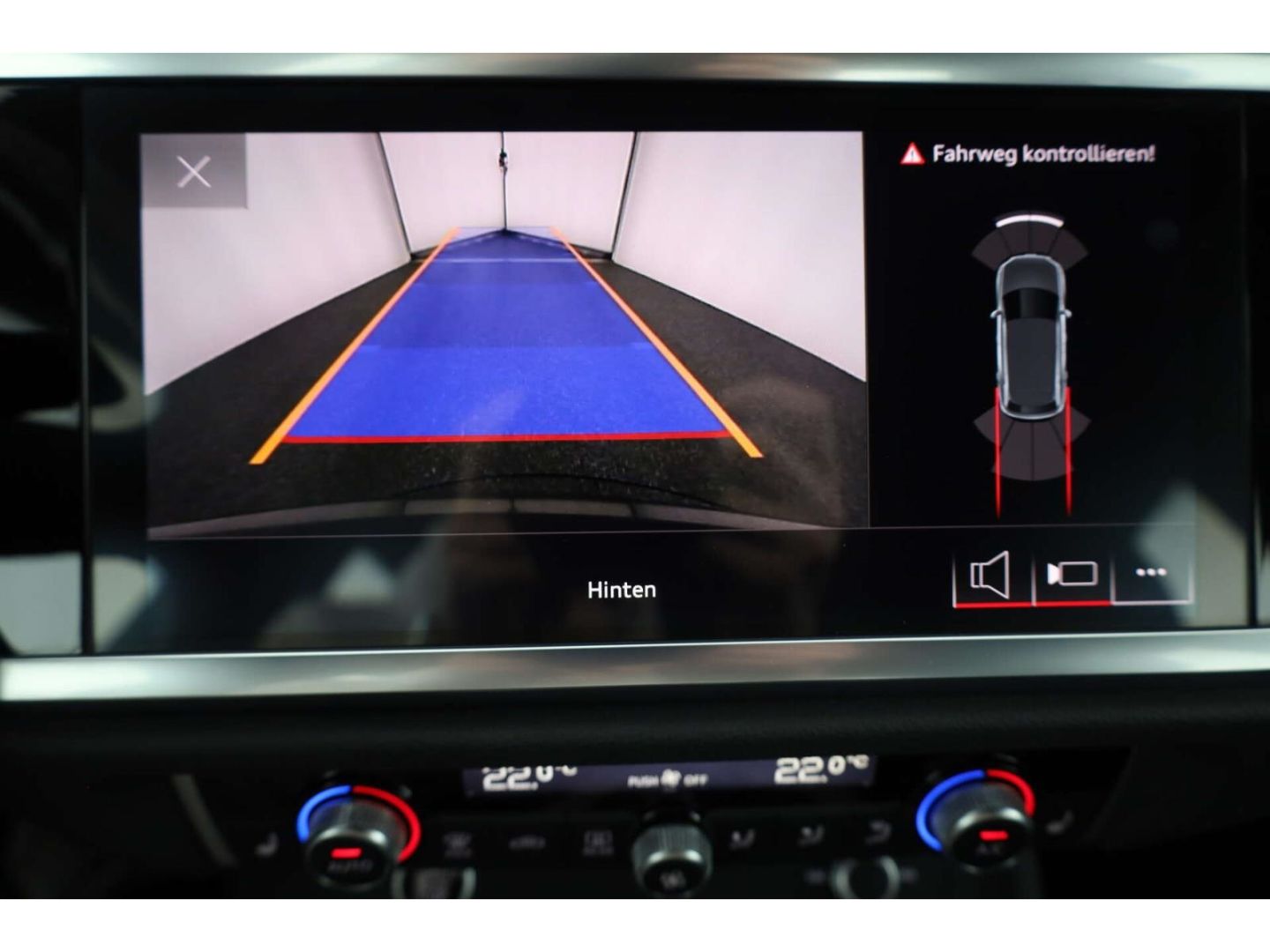 Audi Q3 35 TDI quattro advanced - Samsaru's Car Outlet