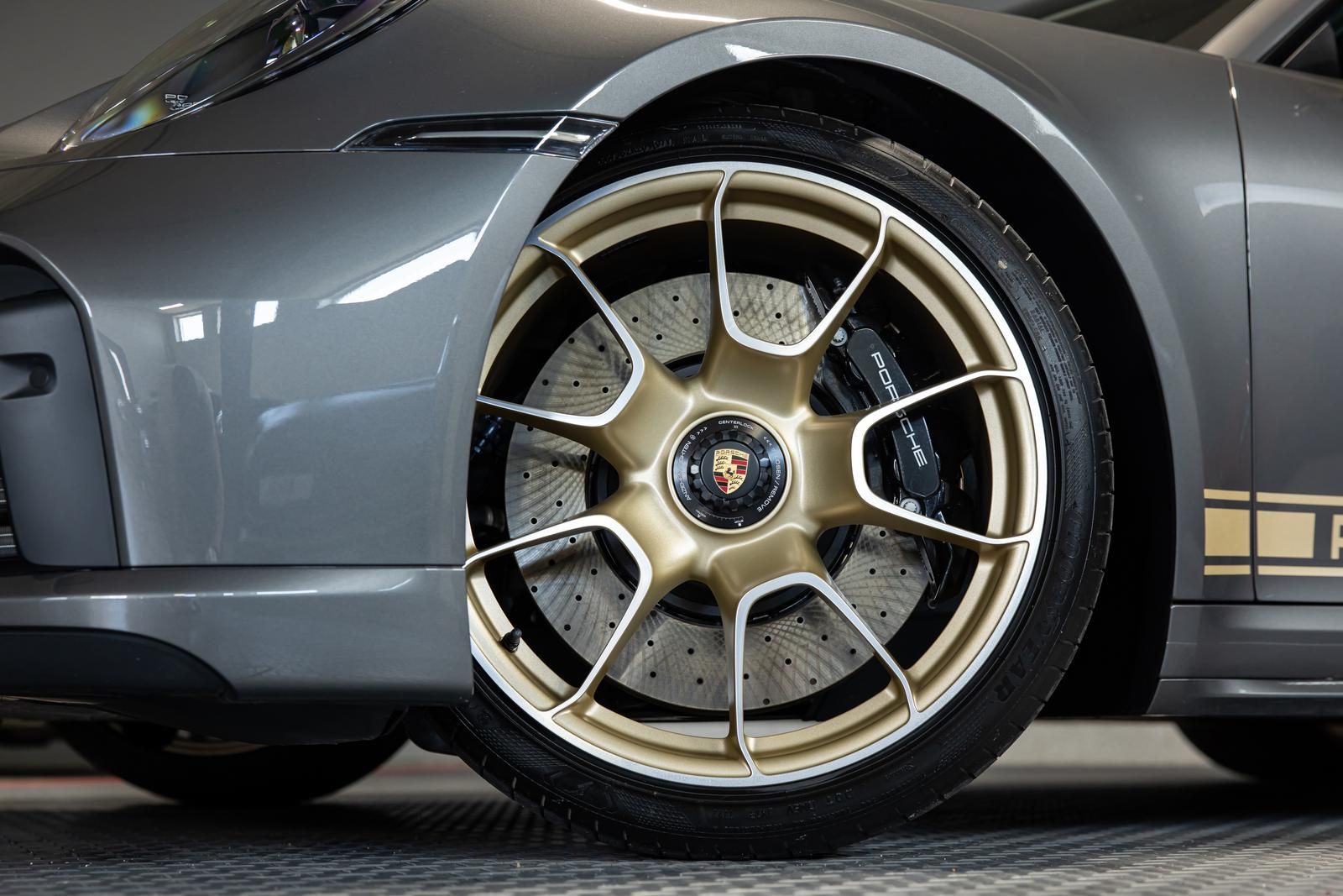 Porsche 992.1 Turbo PDLS+ PANO BURMESTER LIFT SPORT-AGA