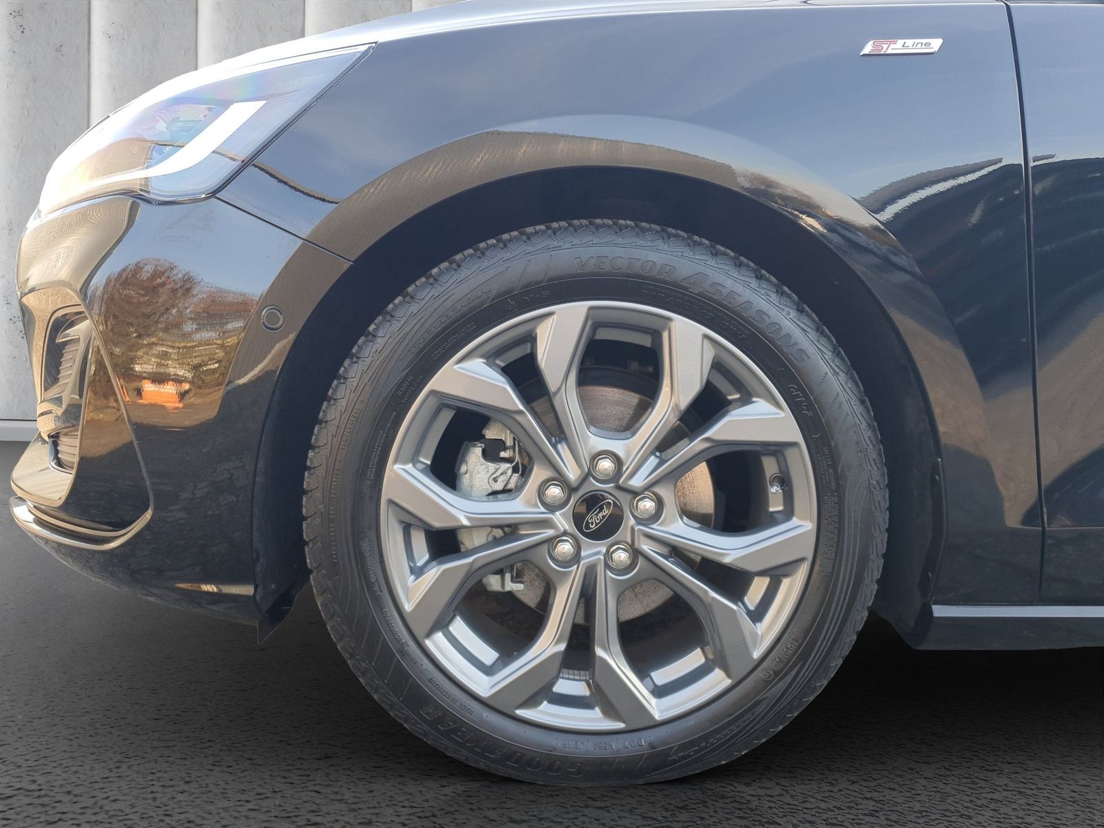 Ford Focus ST-Line Turnier AHK ACC LED Kamera
