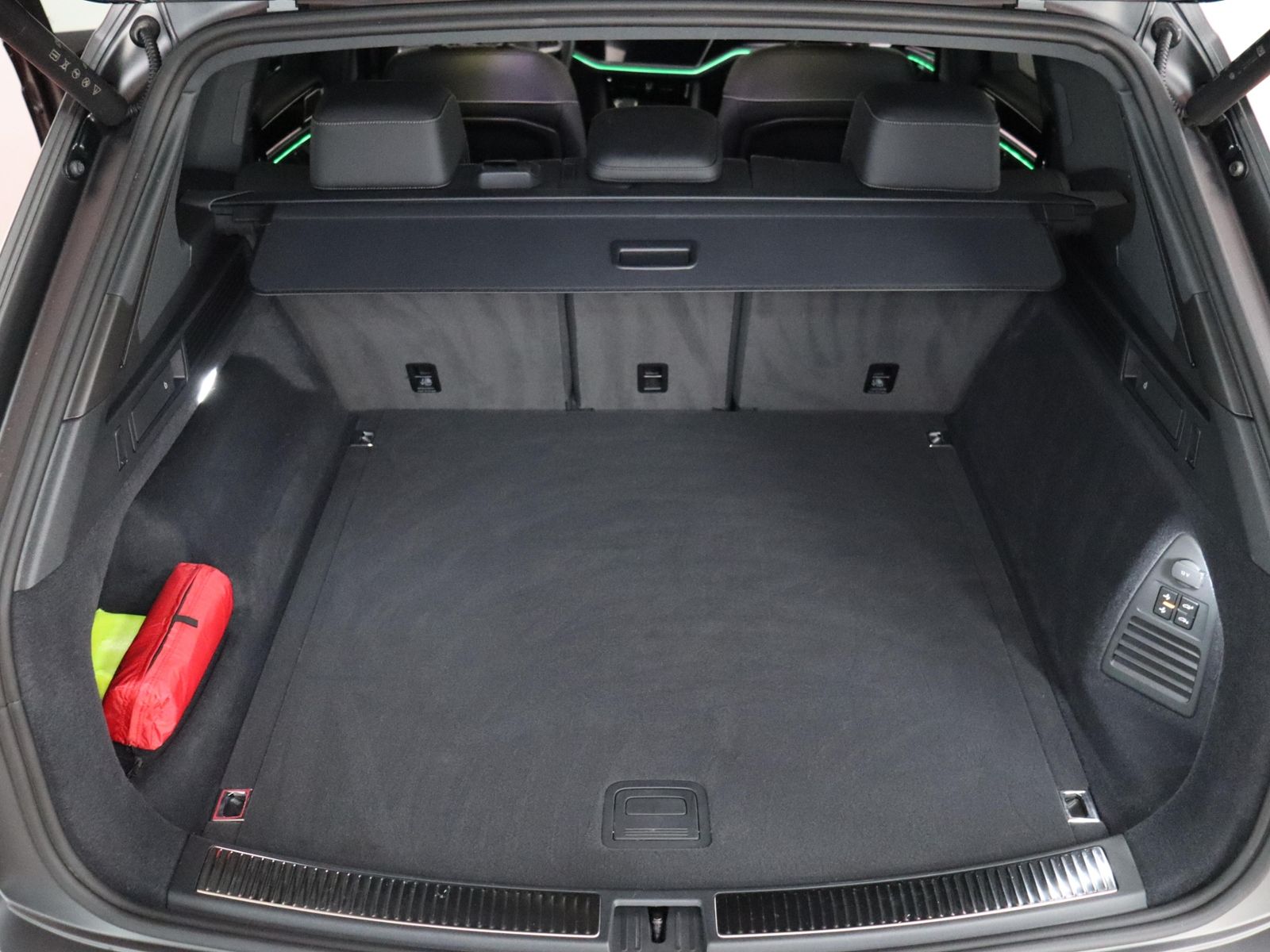 Volkswagen Touareg R-Line Black Style 3.0TDI 584,-ohne Anza