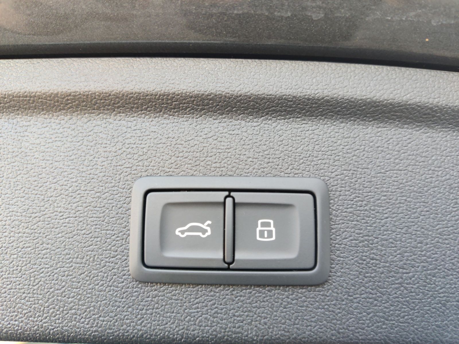 Audi A3 Sportback 35 TDI S Line - Samsaru's Car Outlet