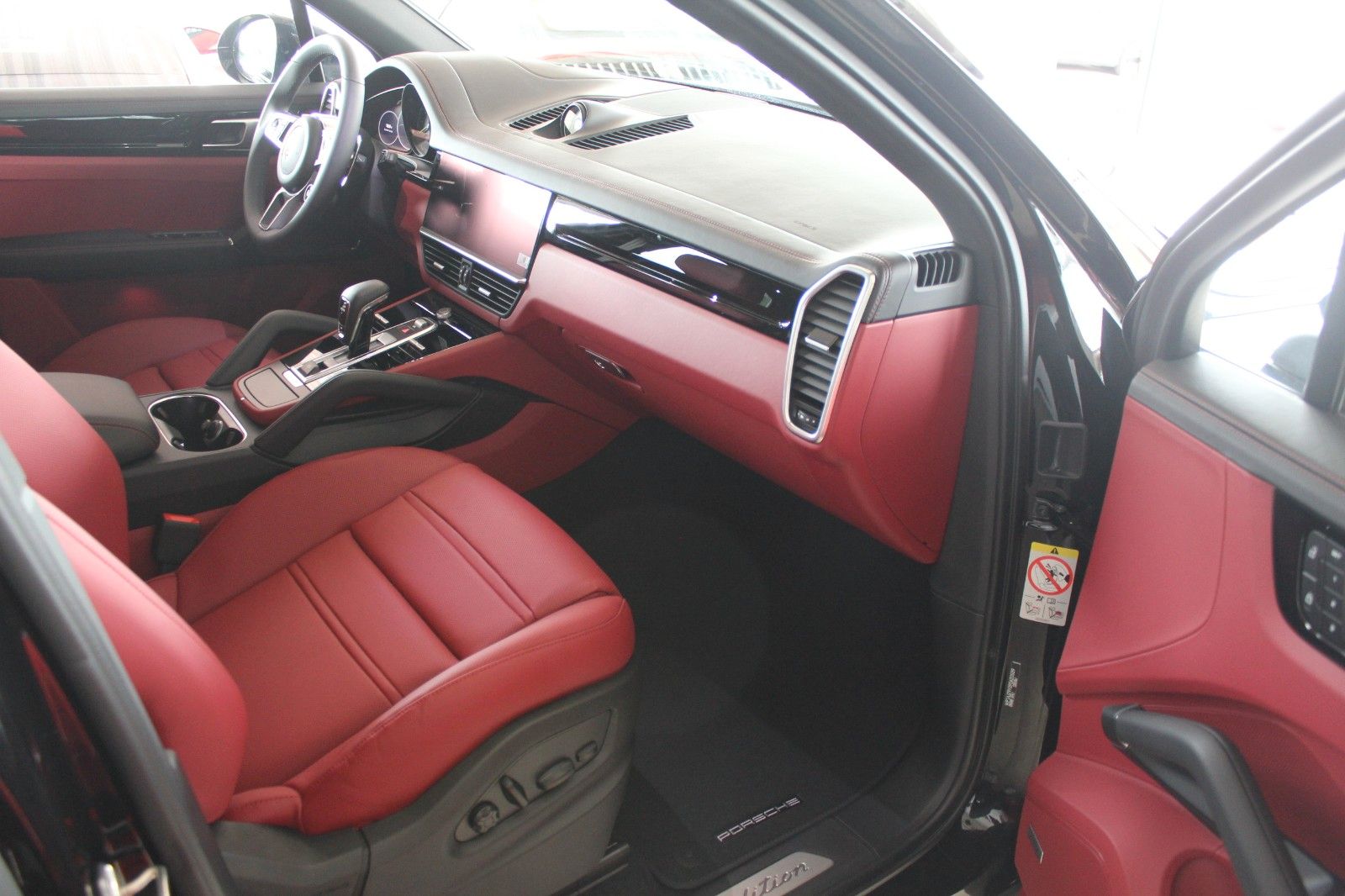 Porsche Cayenne E-Hybrid Platinum Edition/SportChrono