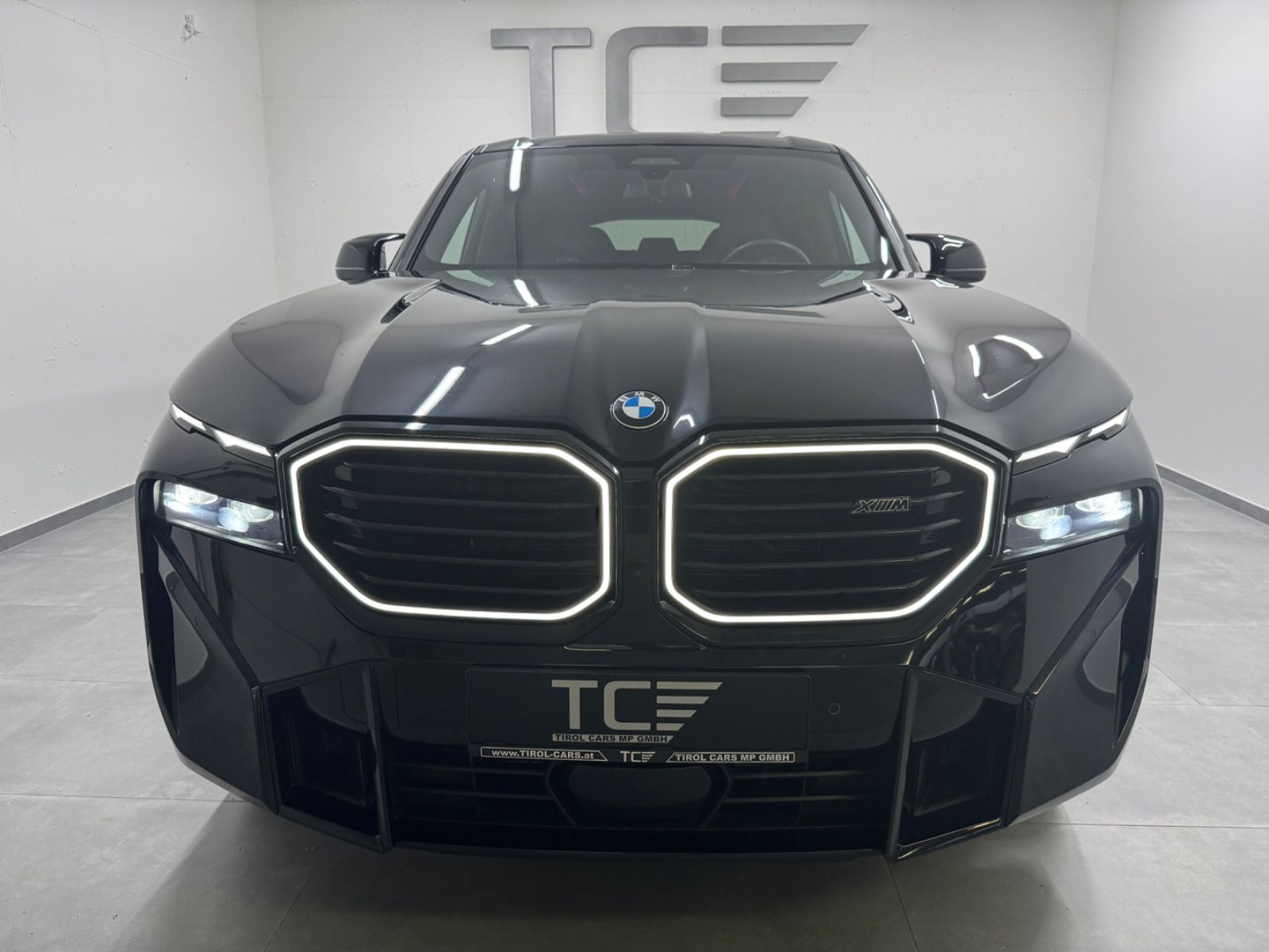 BMW XM 50 e, B&W, AHK, 23", Carbon, Massage, ...