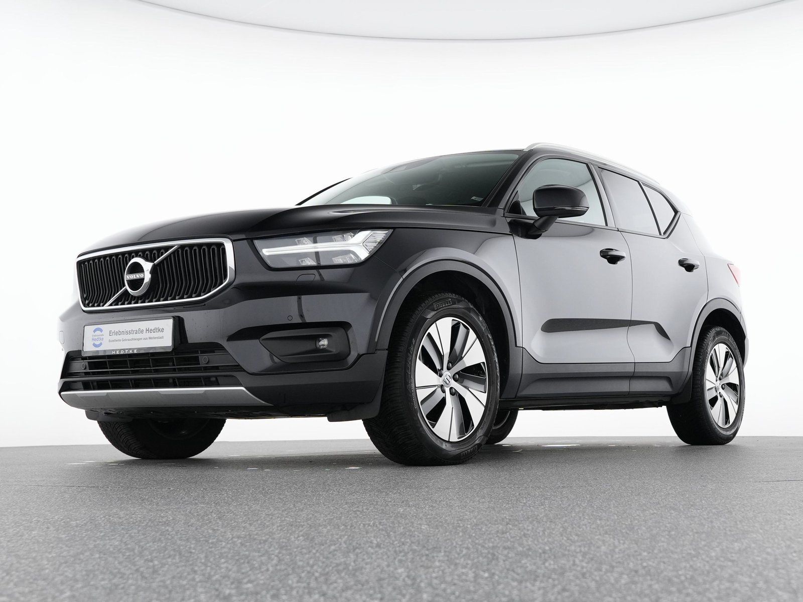 Volvo XC40 B4 Benzin Momentum Pro - Samsaru's Car Outlet