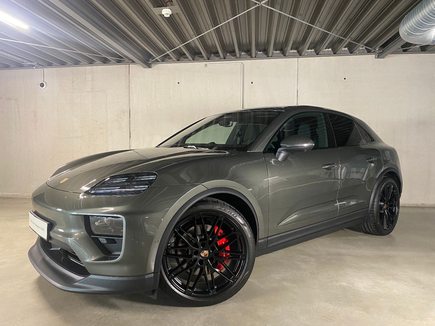 Porsche Macan 4S | Hinterachslenkung | Panorama | AHK |
