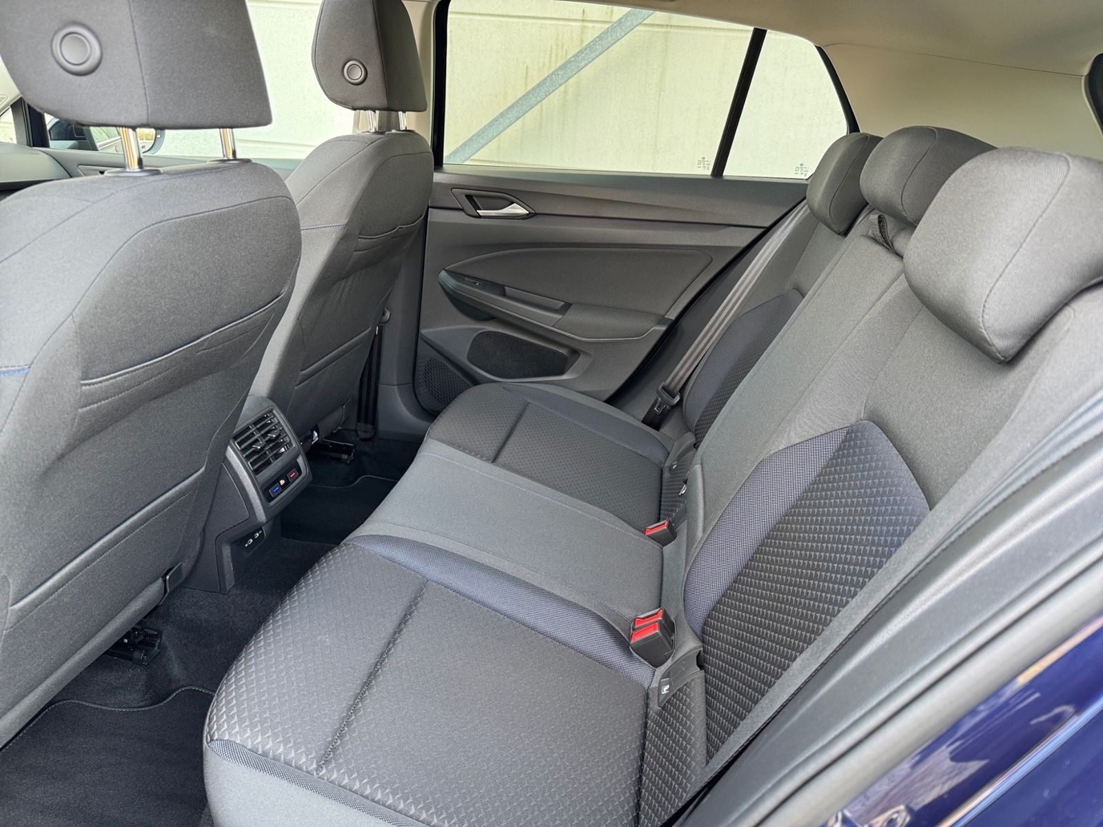 Volkswagen Golf VIII 2.0 TDI United DSG - Samsaru's Car Outlet