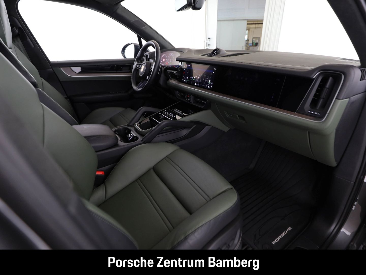 Porsche Cayenne E-Hybrid/ Inno-Drive/ Burmester/ Sport D