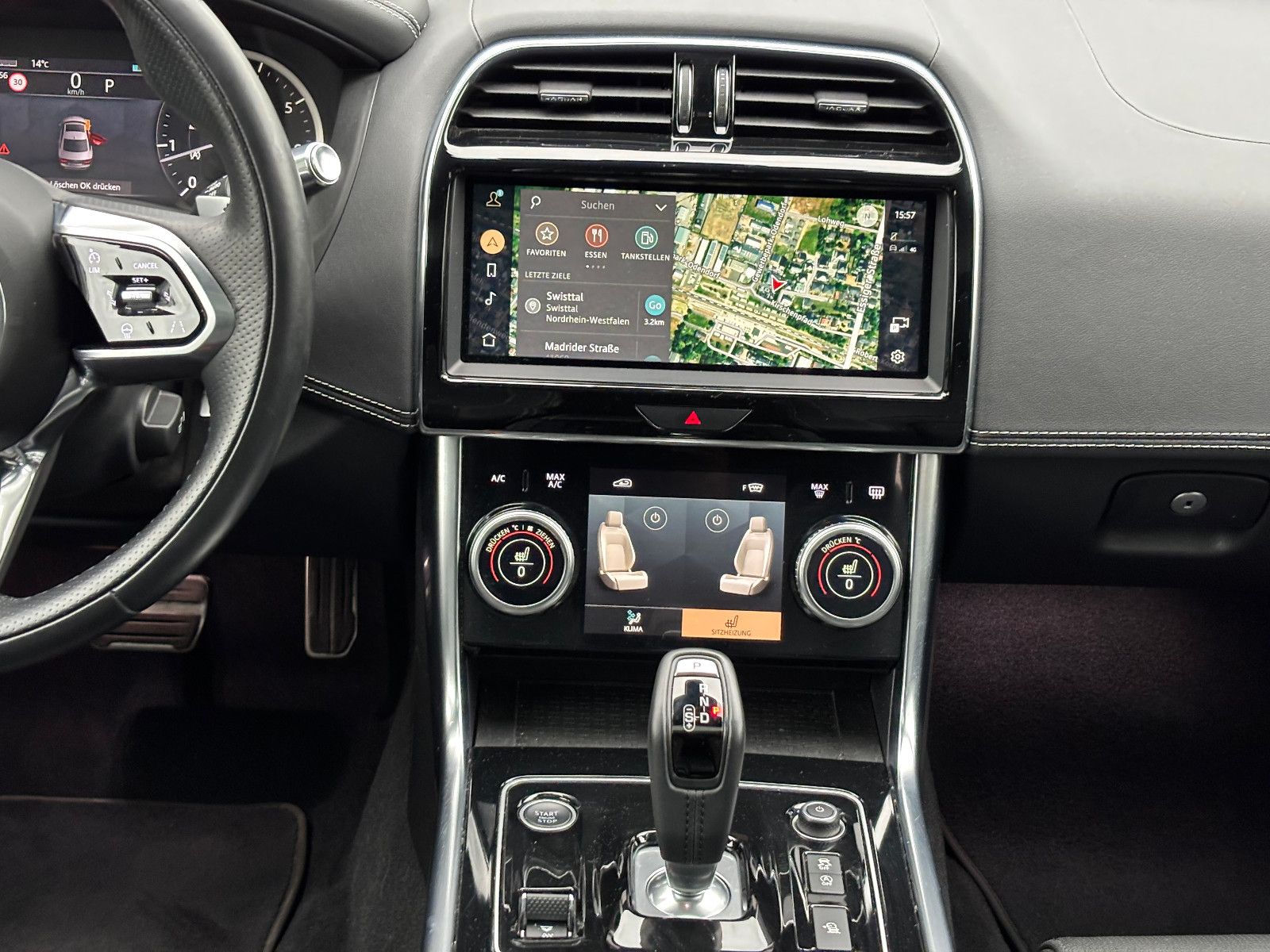 Jaguar XE R-Dynamic Black/360''KAM/PANO/EXCLUSIV/MERIDI