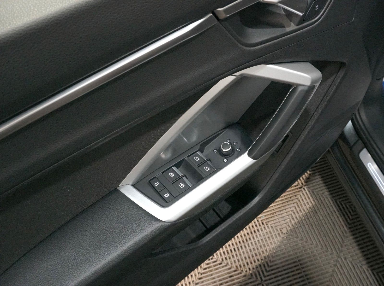 Audi Q3 Sportback 40 TDI quattro S line - Samsaru's Car Outlet