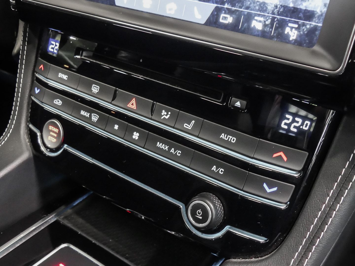 Jaguar F-Pace R-Sport AWD 25d EU6d-T Allrad HUD StandHZ