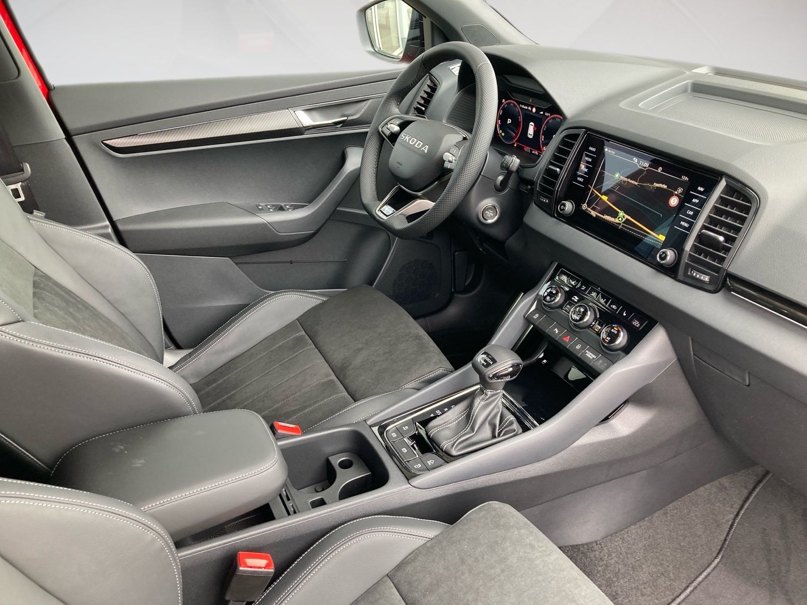 Skoda Karoq SPORTLINE 4X4 2.0TSI MATRIX.NAV.DSG.AHK.AM