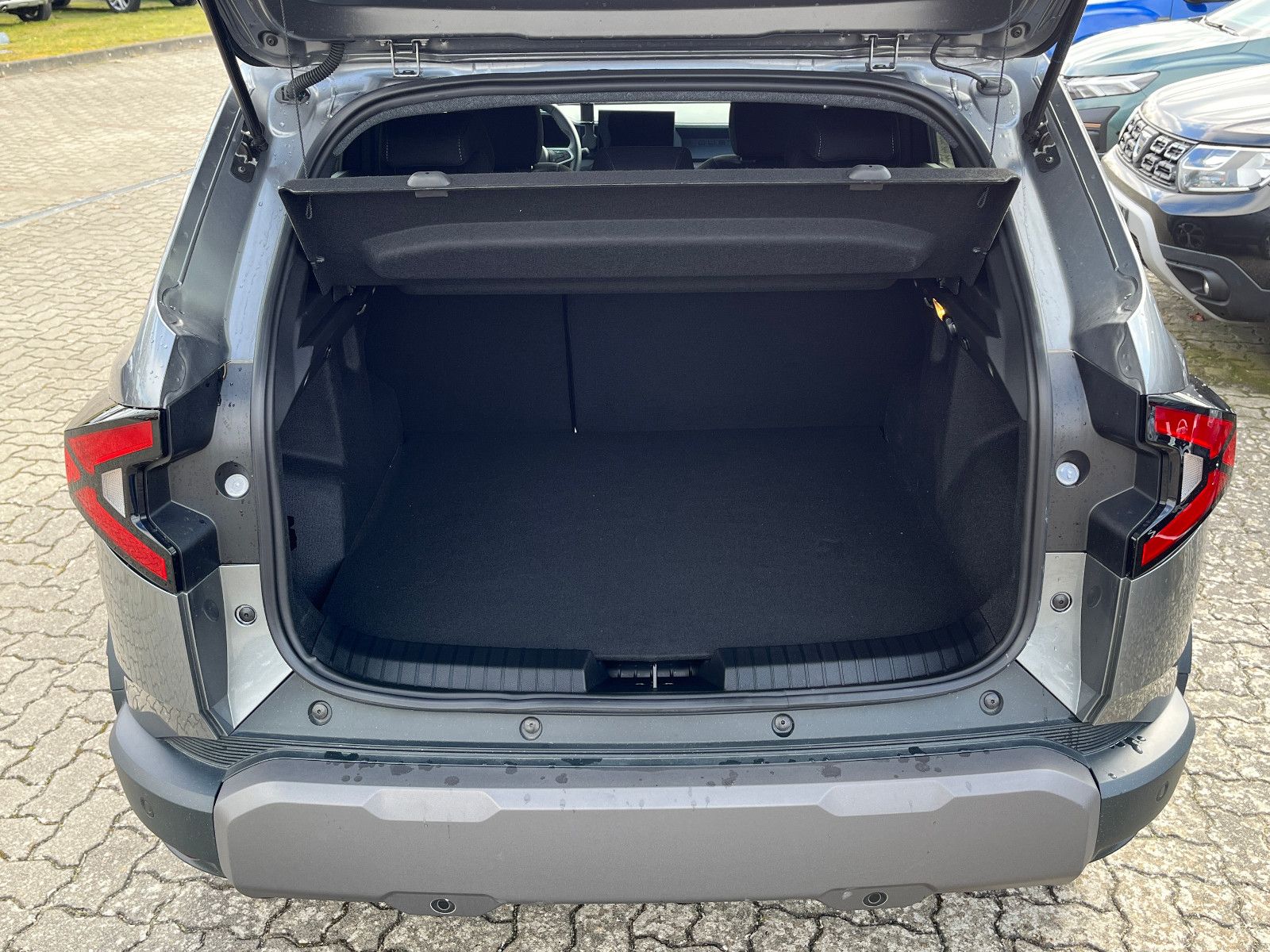 Dacia Duster TCe 130 4x4 Journey - Samsaru's Car Outlet