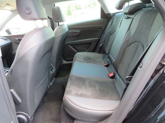 Seat Leon Sportstourer FR 2,0 TDI DSG - Samsaru's Car Outlet