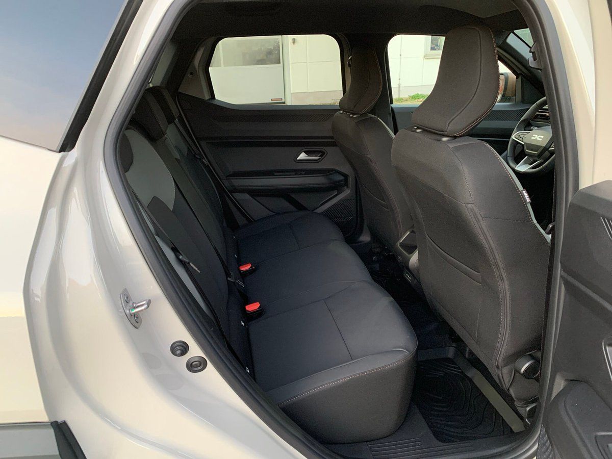Dacia Duster EXTREME HYBRID 140 - Samsaru's Car Outlet