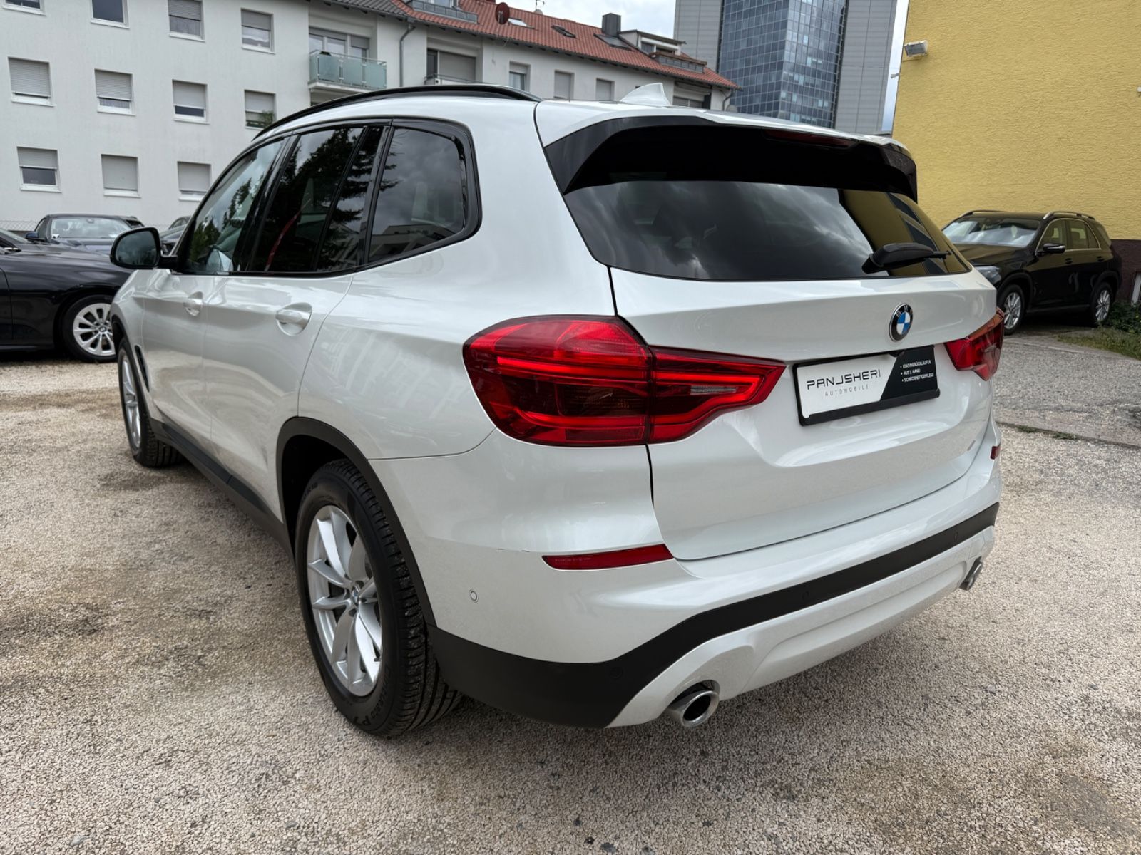 BMW X3 xDrive20d Shadow Line - Samsaru's Car Outlet