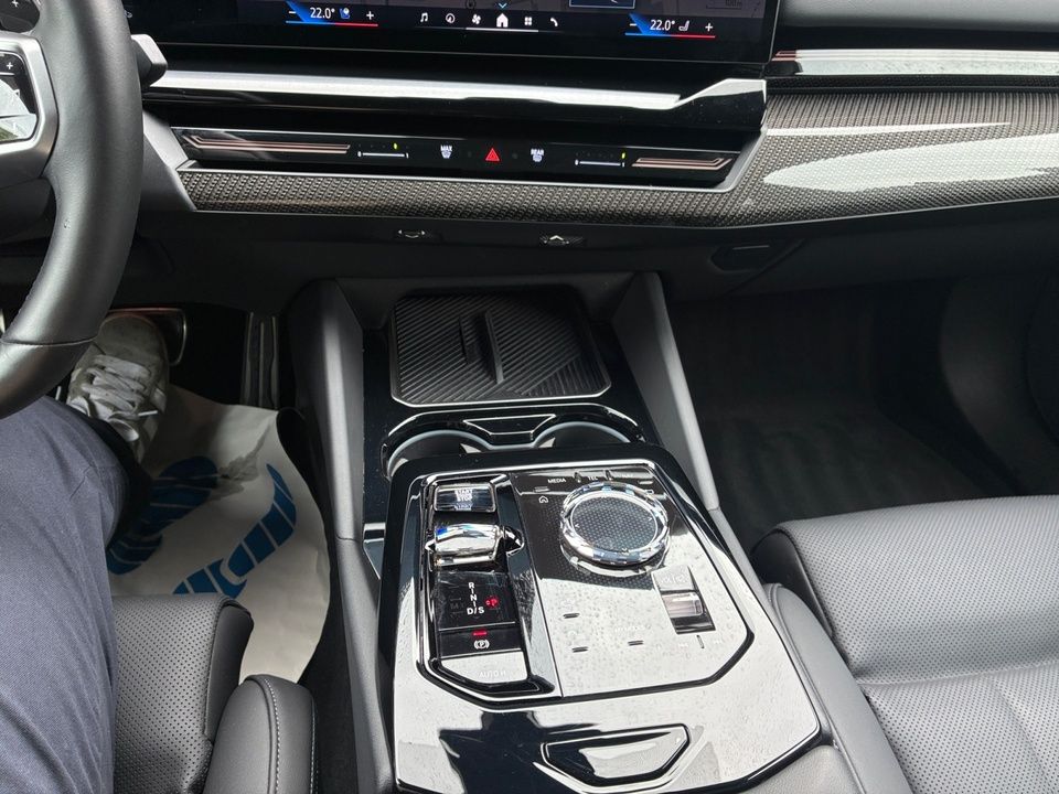 BMW 520i M Sportpaket Komfortsitze Klimaaut. AHK