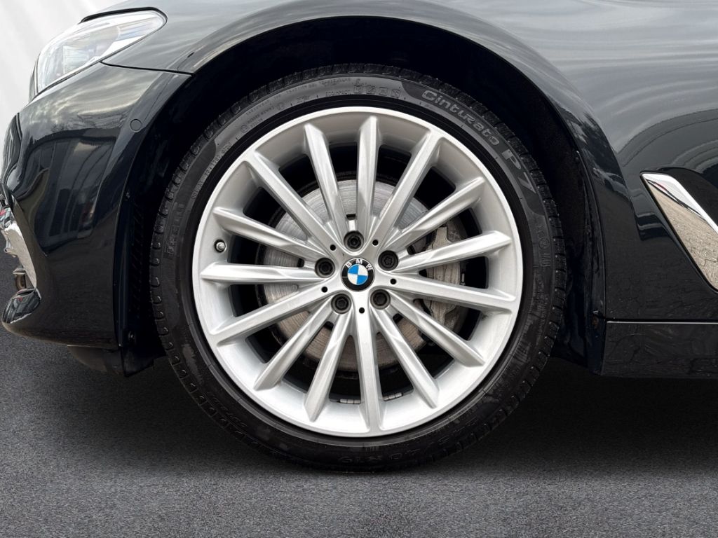 BMW 530 xd Limousine Luxury Line Komfortsitze Glasda