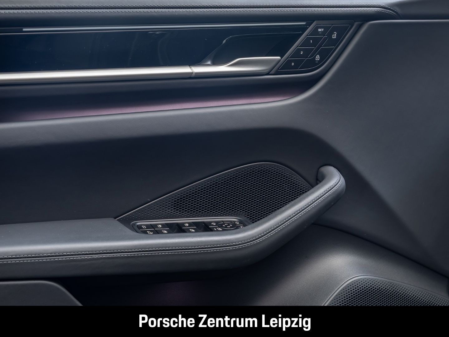 Porsche Macan 4S Vollleder Inno Luft HA-Lenkung AR-HUD B
