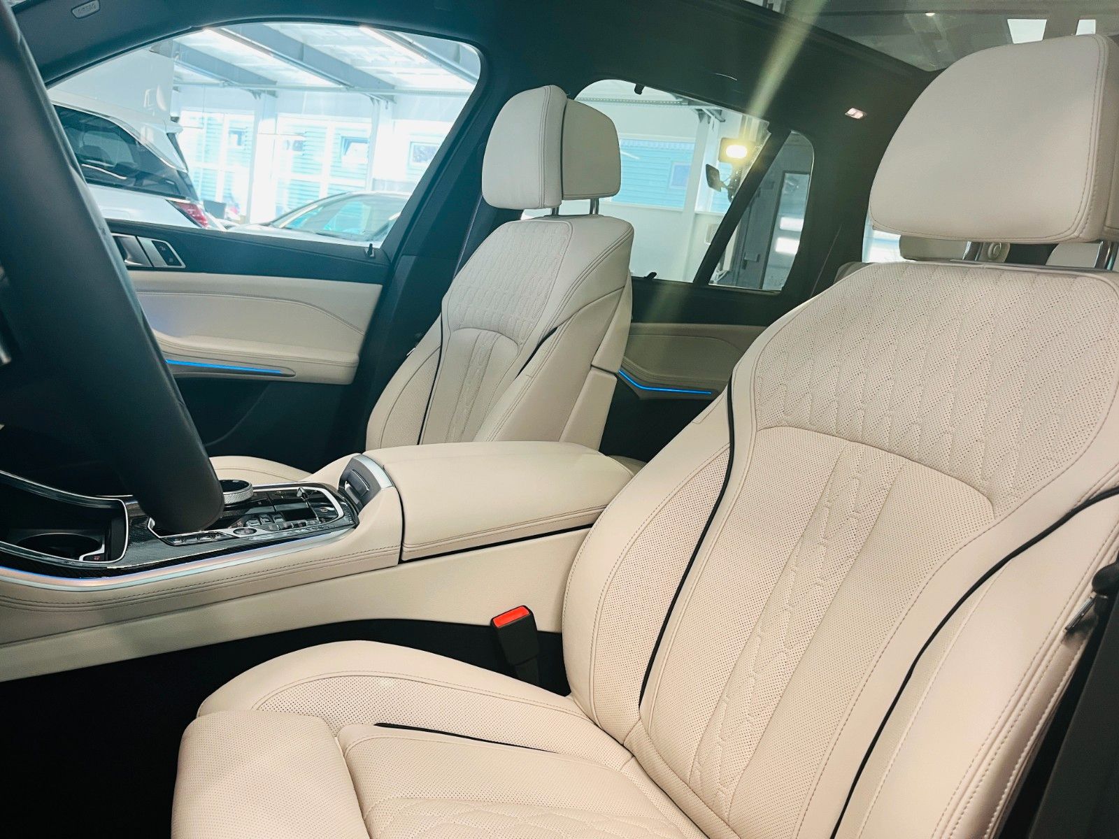 BMW X5 50 e xDrive M Sport / PANO/HARMAN/360KAMERA