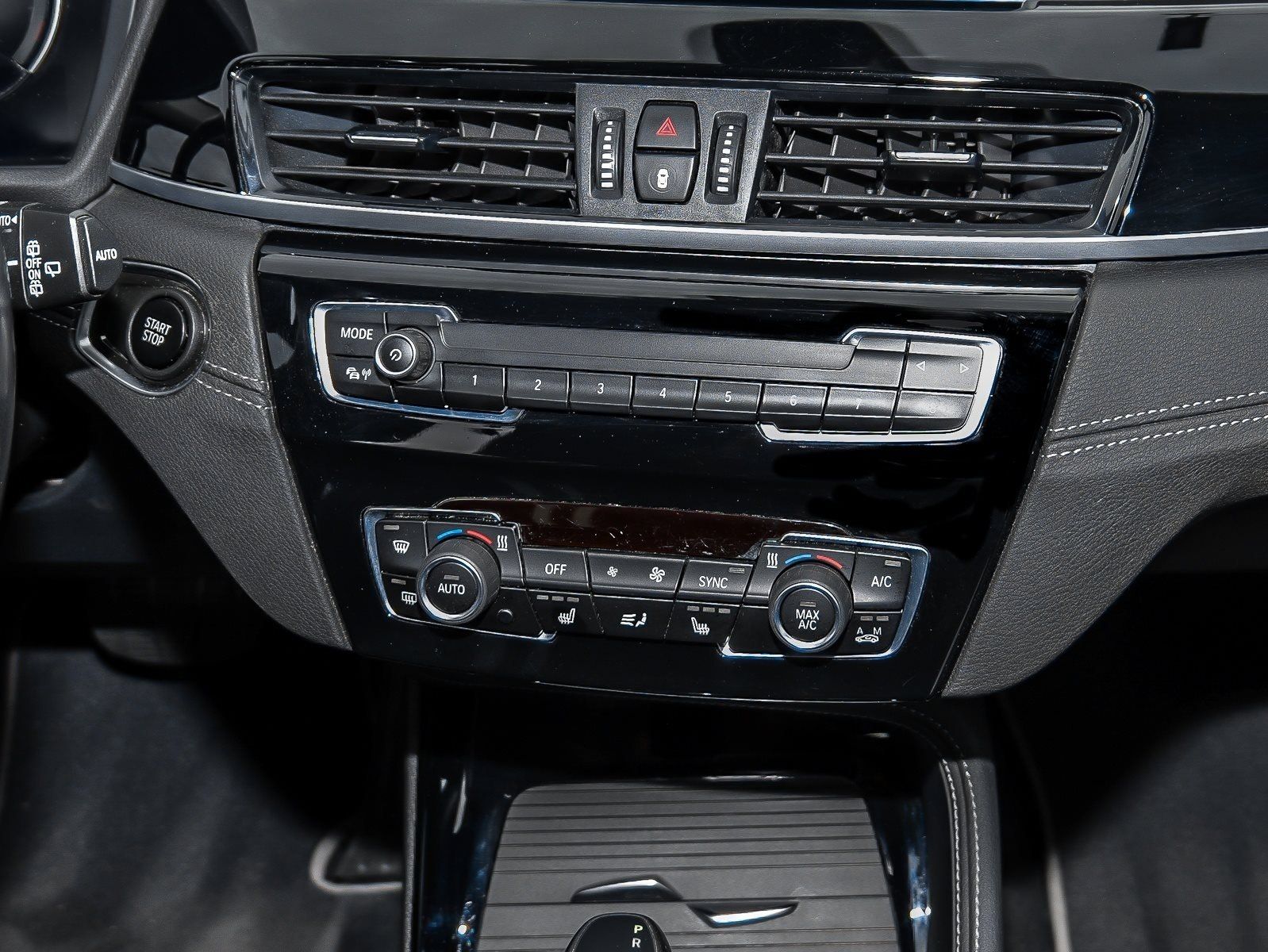 BMW X1 xDrive25e Sport Line - Samsaru's Car Outlet