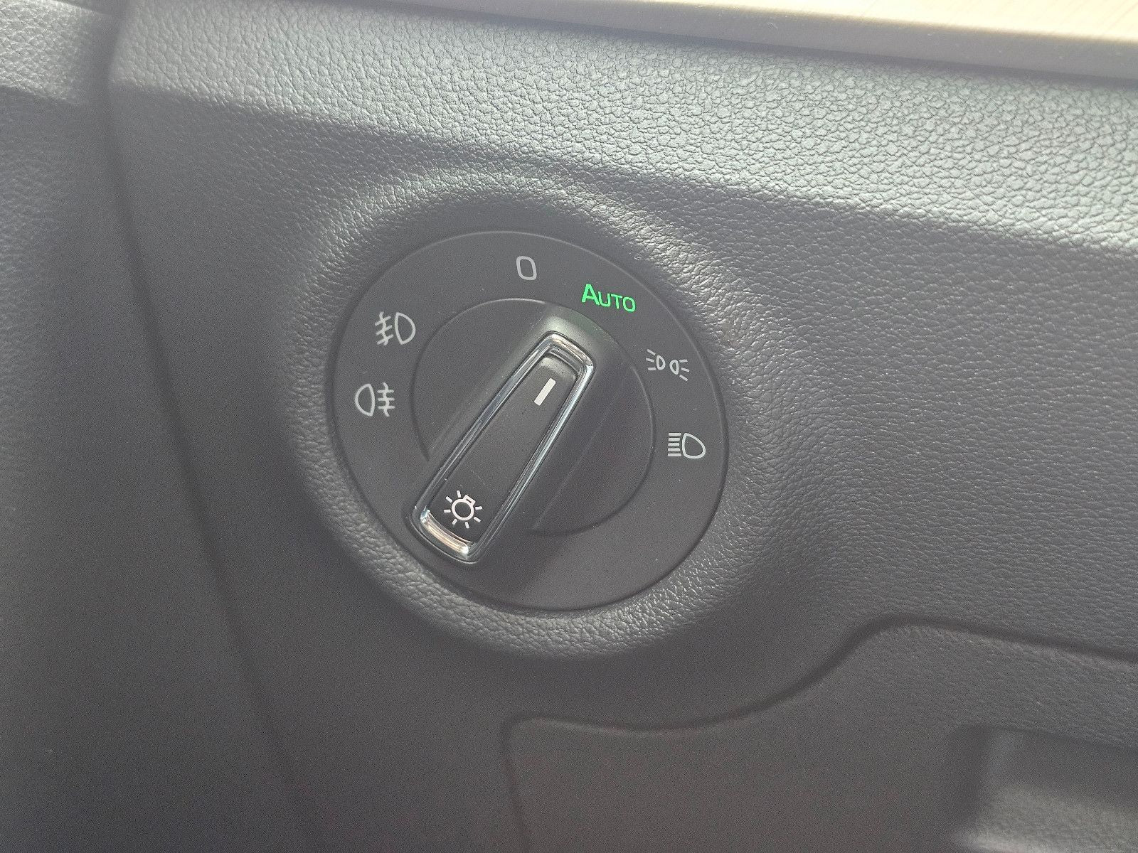 Skoda Kamiq Style - Samsaru's Car Outlet
