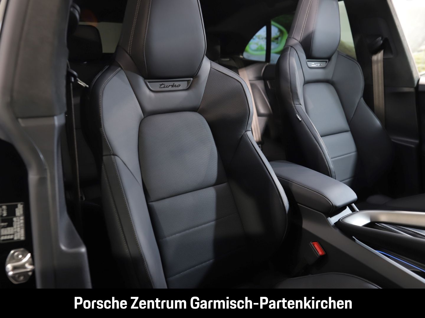 Porsche Macan Turbo 360 Kamera LenkradHZG Keyless Entry
