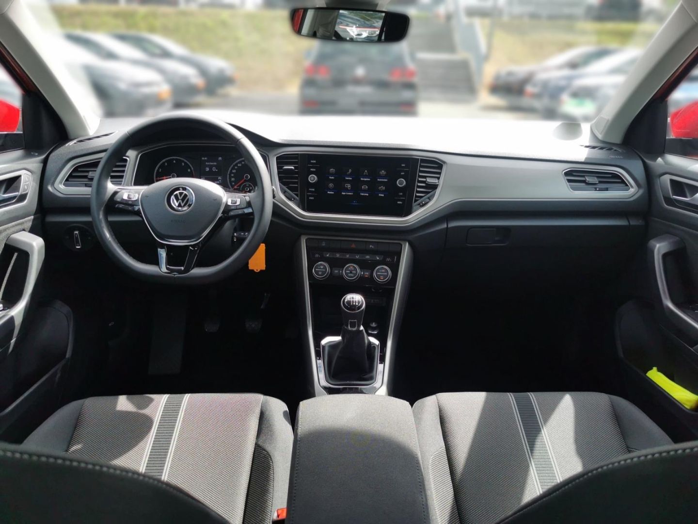 Volkswagen T-Roc Style - Samsaru's Car Outlet