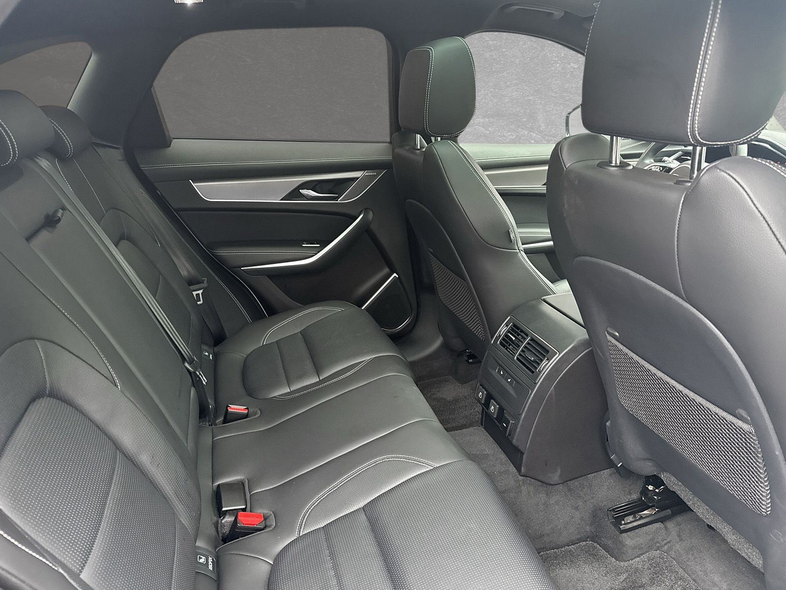 Jaguar F-Pace D300 AWD R-Dynamic SE 90th / HUD / Winter