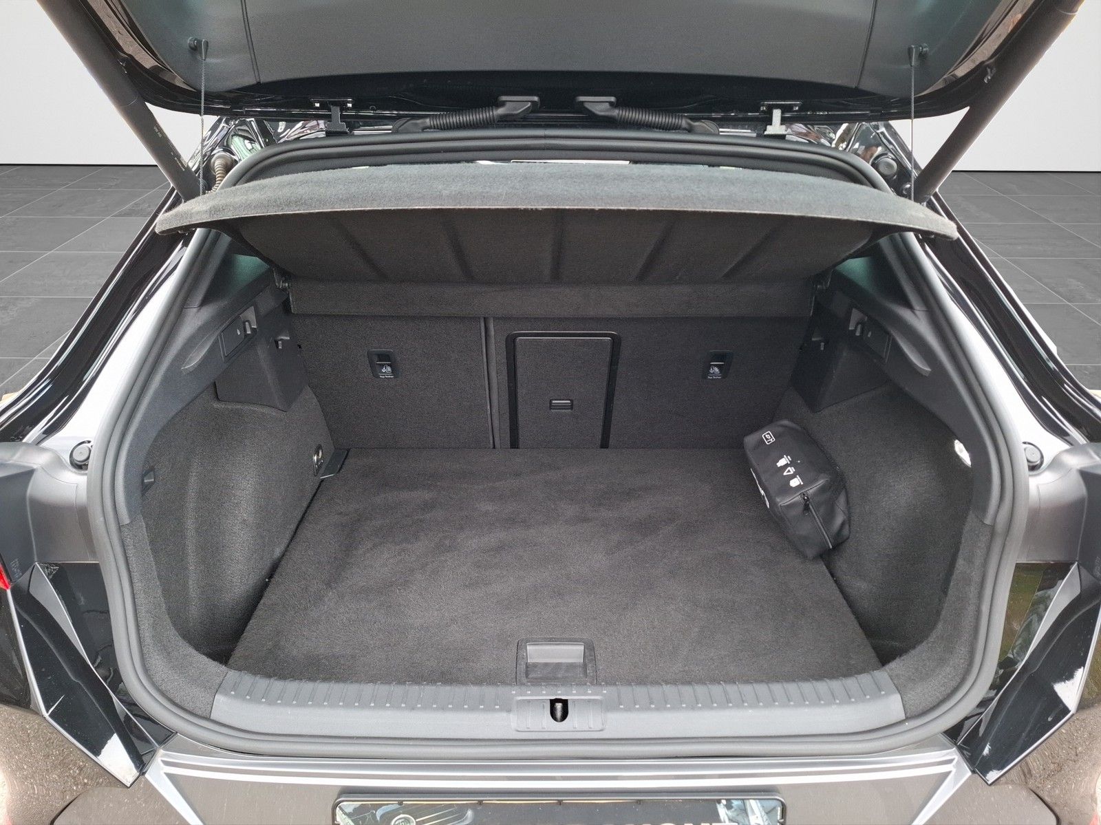 Cupra Formentor VZ 2.0 TSI DSG 4Drive AHK/ E-SITZE / B