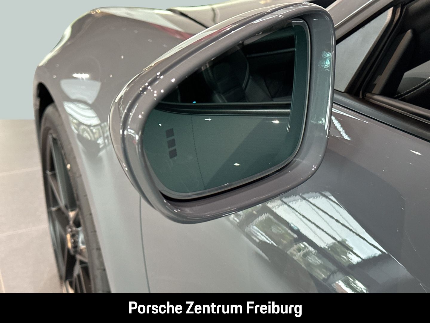 Porsche 992 911 Targa 4 GTS BOSE Sportabgasanlage LED