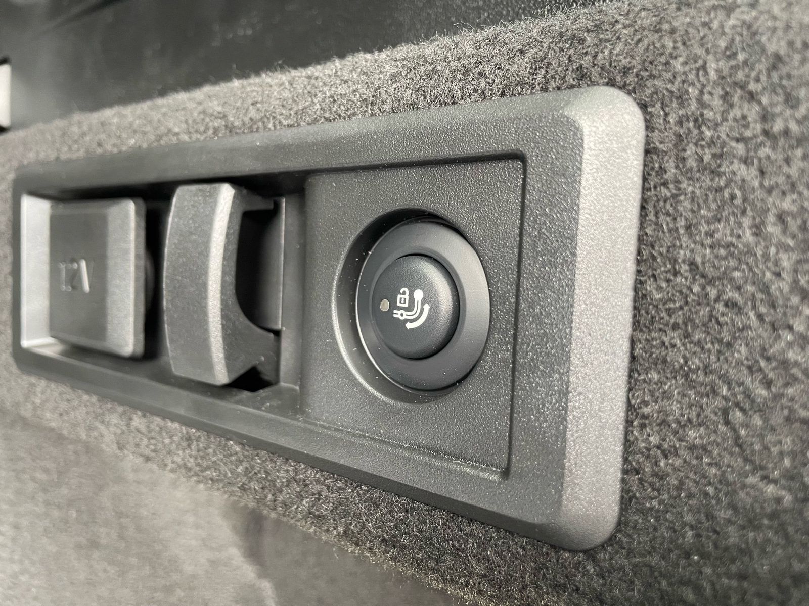 BMW X3 30e xDrive || M Sport Pro AHK Pano H&K 360°