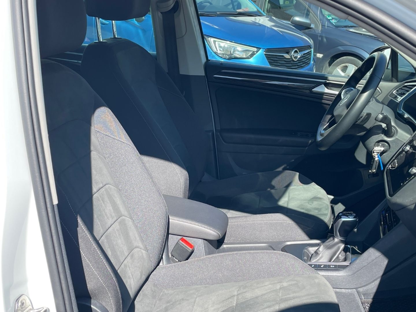 Volkswagen Tiguan Elegance 1.5 TSI - Samsaru's Car Outlet