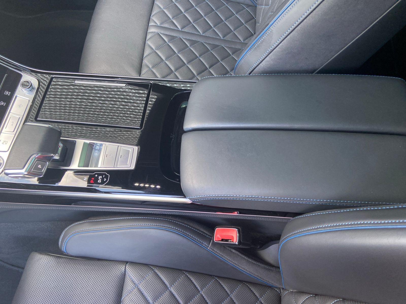 Audi A8 60 TFSIe quattro - Samsaru's Car Outlet