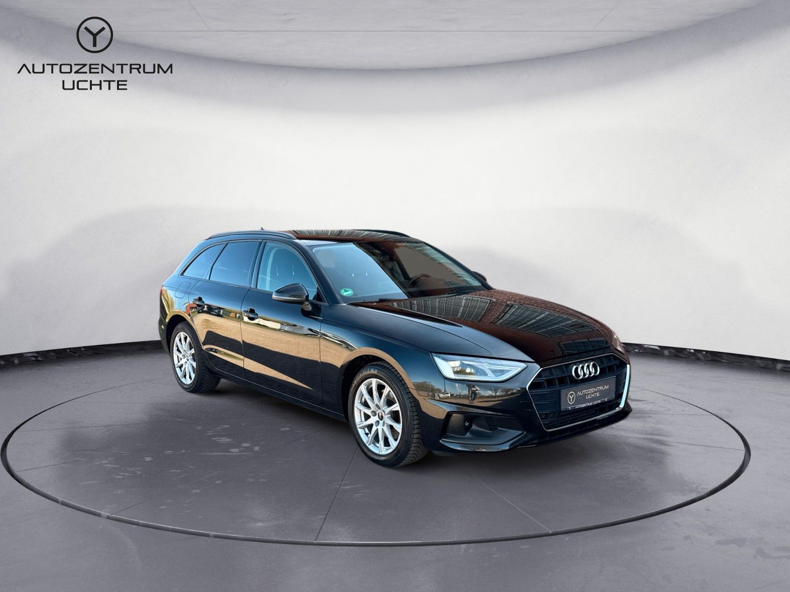 Audi A4 Avant 35 TFSI - Samsaru's Car Outlet